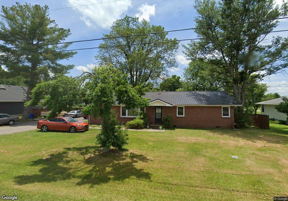 325 Hendrixson Dr, Manchester, TN 37355 - photo 1