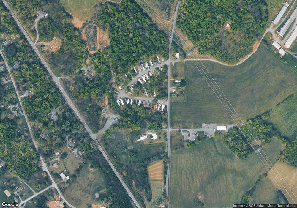 18 Hickory Dr, Waynesboro, VA 22980 - photo 1