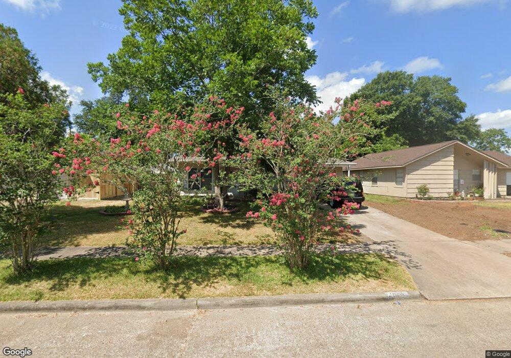 10218 Glenmawr Dr, Houston, TX 77075 - photo 1