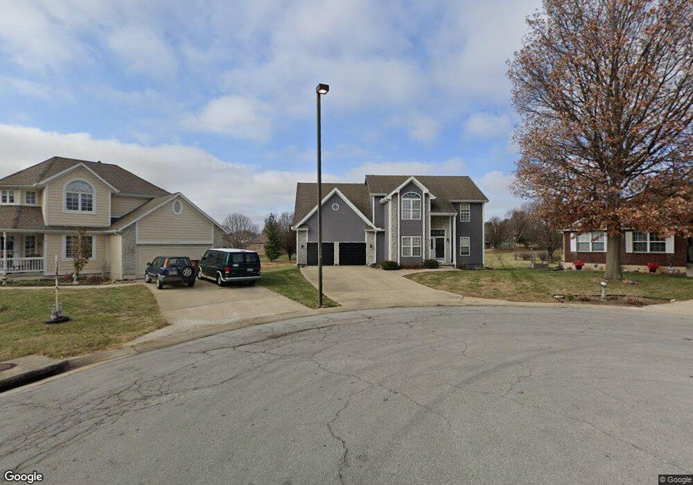 1710 Goose Creek Ct, Raymore, MO 64083 - photo 1