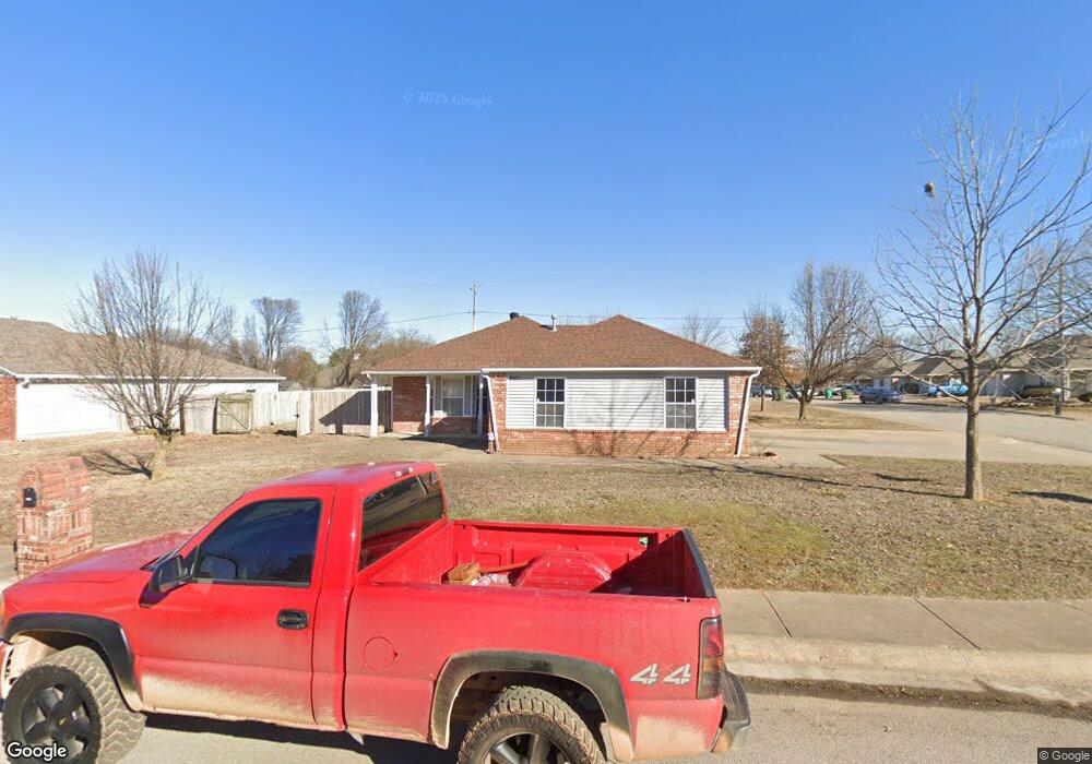 901 W Green Acres Place, Rogers, AR 72758 - photo 1