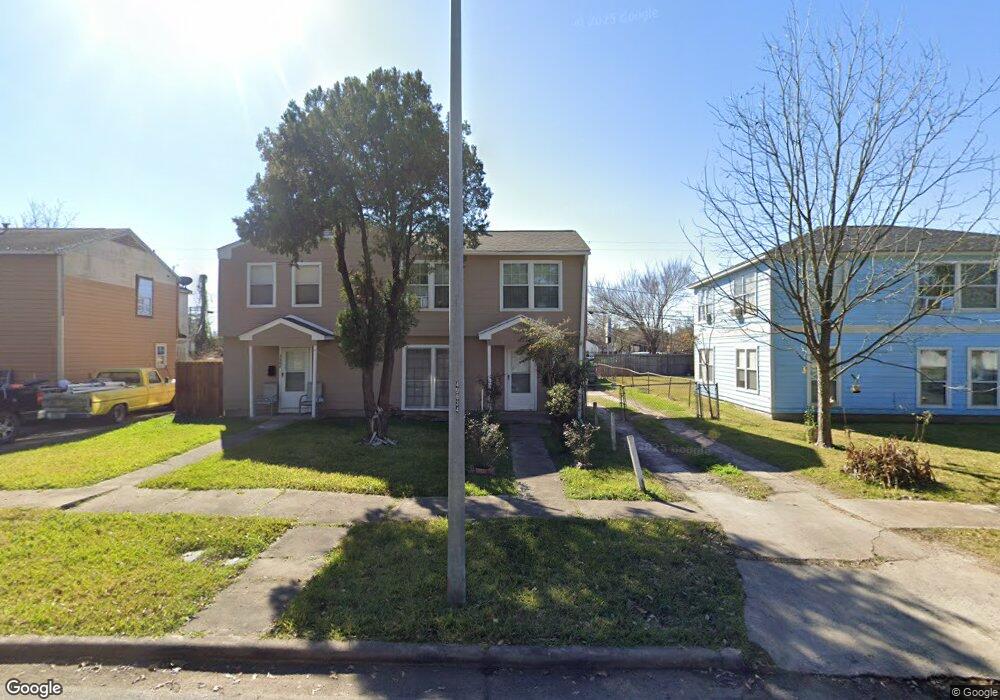 5202 Plum Dr, Houston, TX 77087 - photo 1