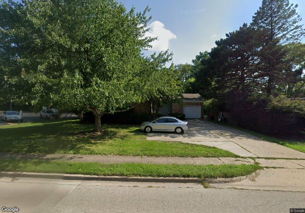 923 W Kirby Ave, Champaign, IL 61821 - photo 1