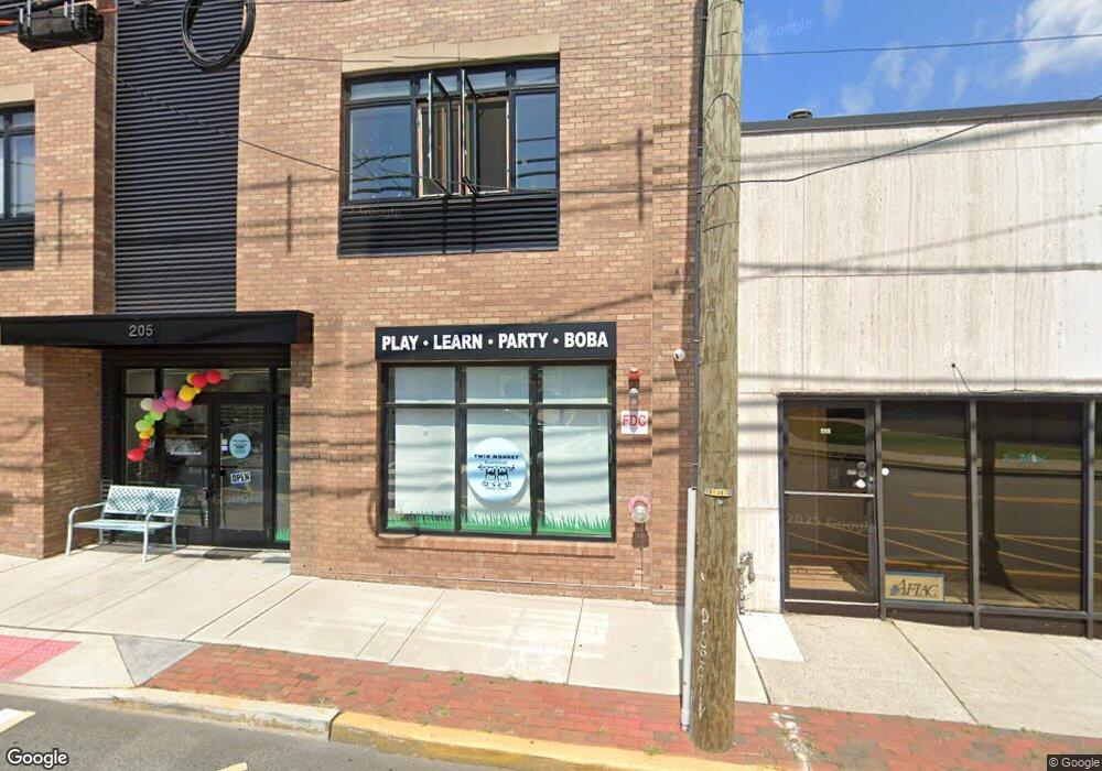 205-211 Stuyvesant Ave unit 303, Lyndhurst, NJ 07071 - photo 1