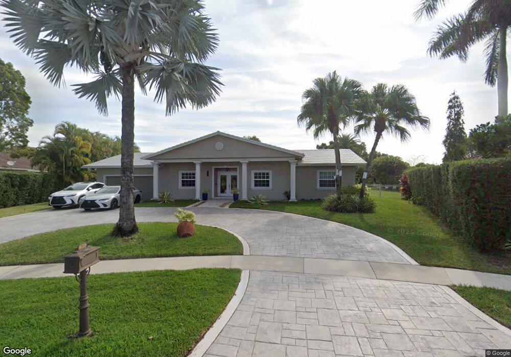 16320 Paddock Ln, Weston, FL 33326 - photo 1