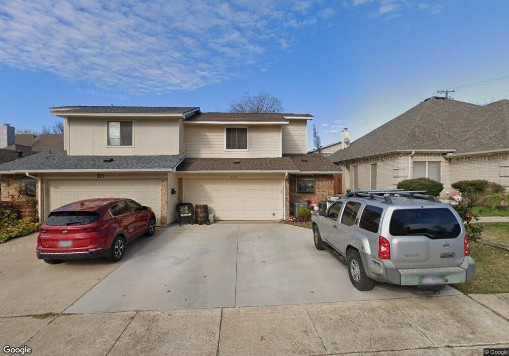 225 Wayside Ct, Bedford, TX 76021 - photo 1
