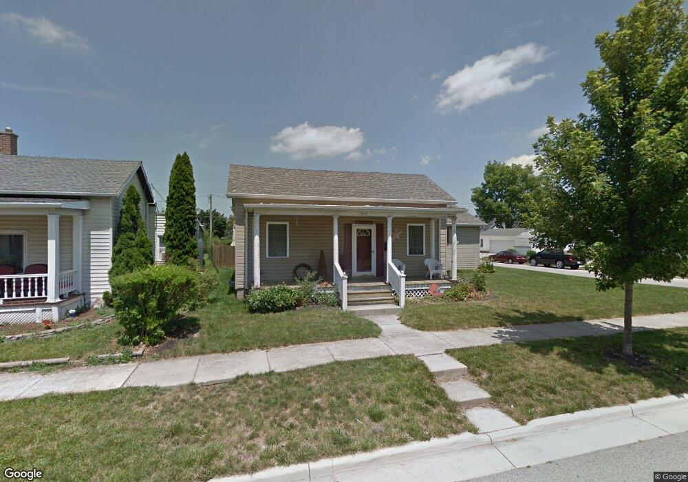 516 E Pearl St, Wapakoneta, OH 45895 - photo 1