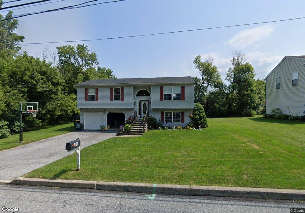 695 Oakwood St, Easton, PA 18045 - photo 1