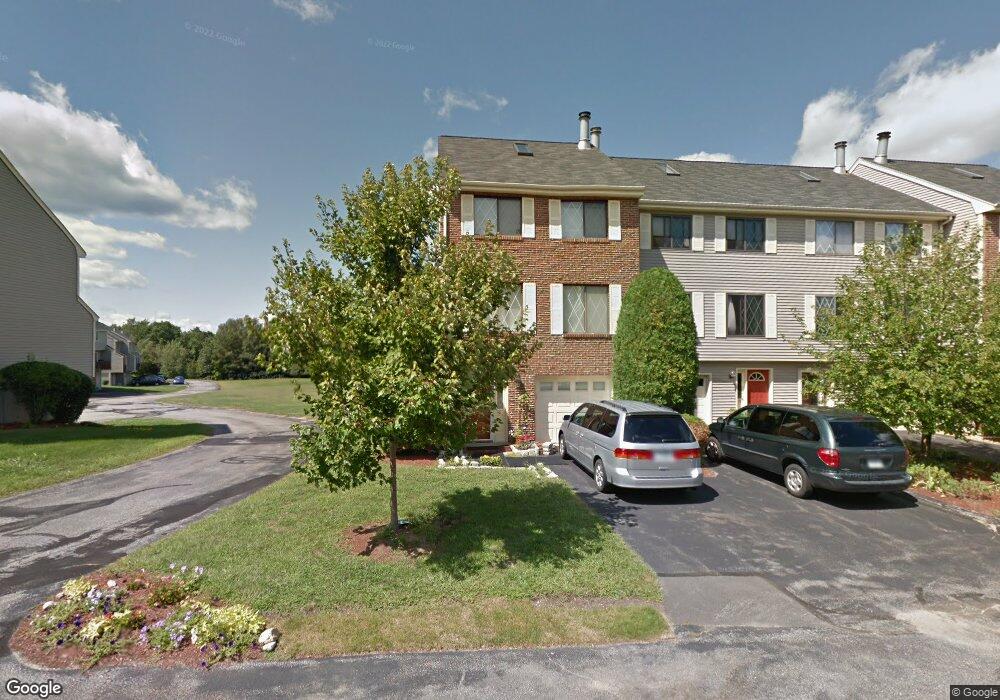 10 Rollins Ct, MerriMacK, NH 03054 - photo 1