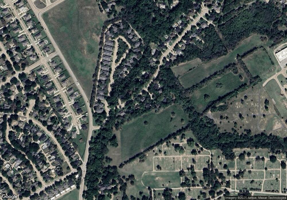 1305 Oak Creek Dr, Ennis, TX 75119 - photo 1