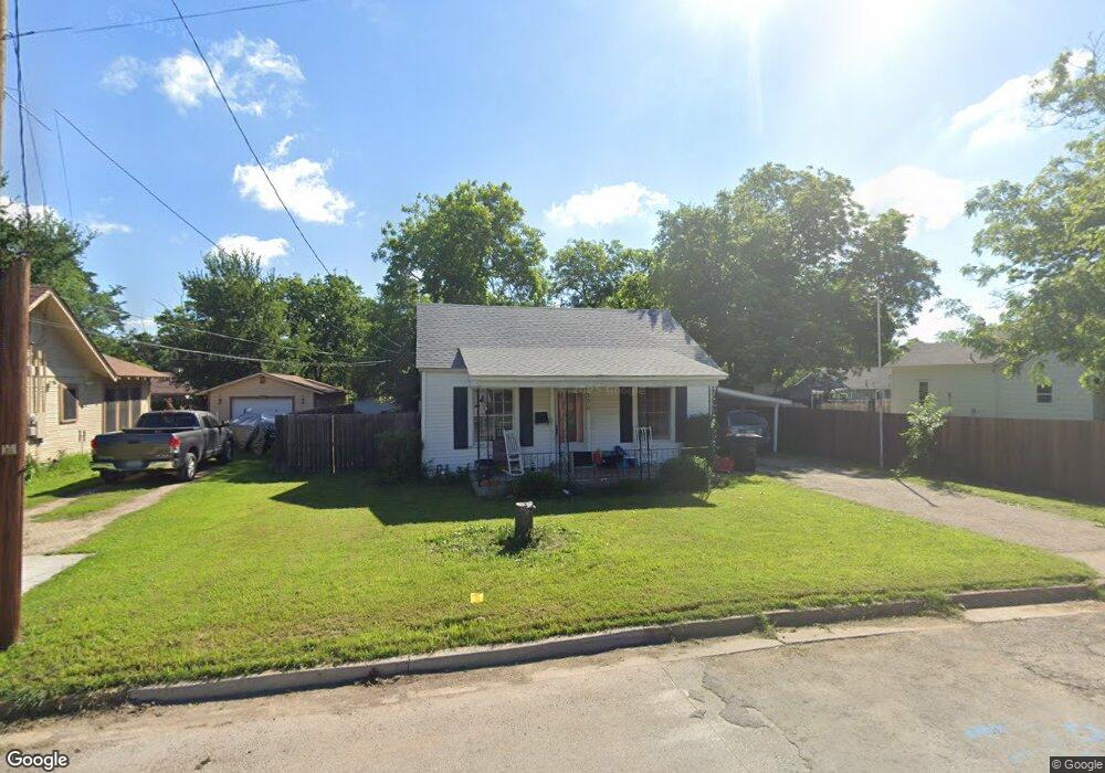 320 N Pendell Ave, Cleburne, TX 76033 - photo 1