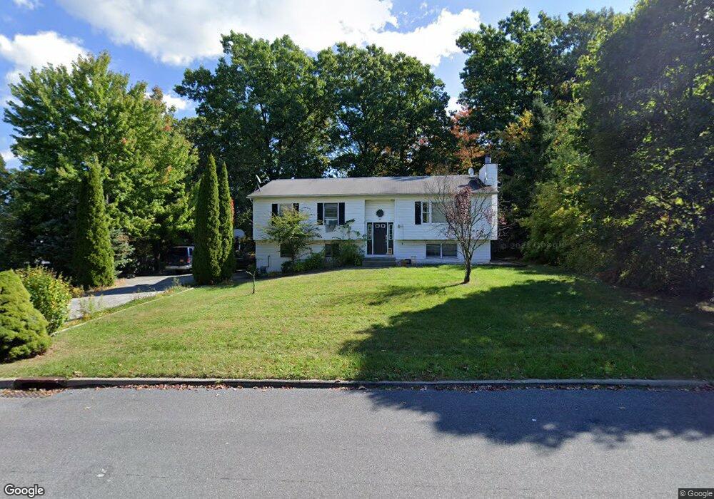 29 Maine Dr, Newburgh, NY 12550 - photo 1