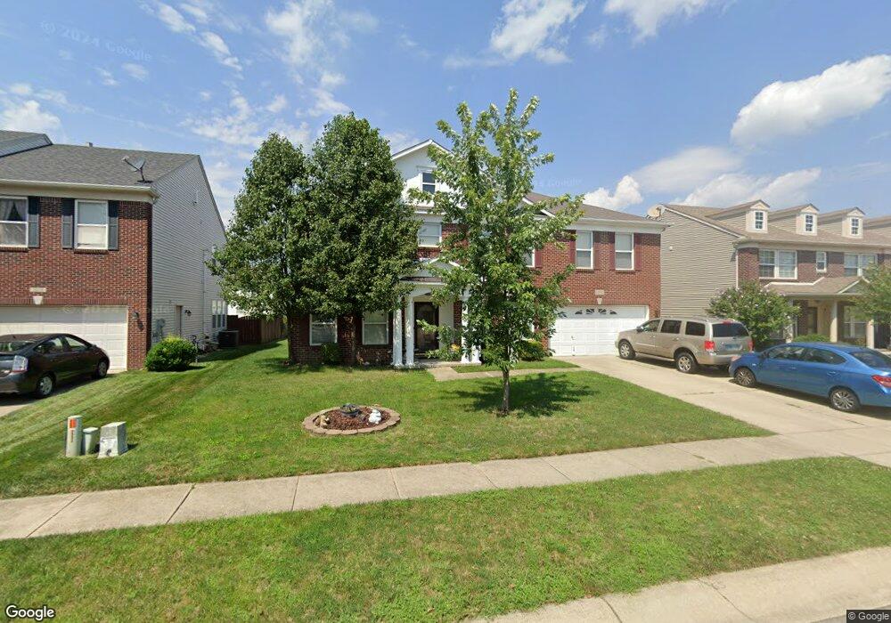 10384 Bicknell Cir, Fishers, IN 46038 - photo 1