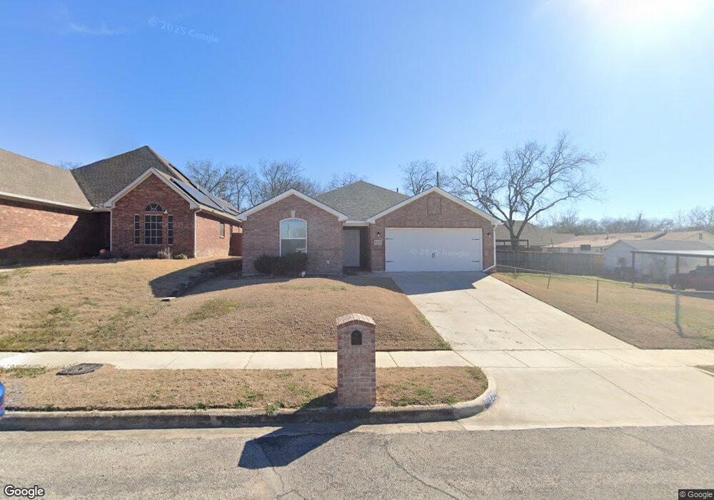8429 Whitney Dr, White Settlement, TX 76108 - photo 1