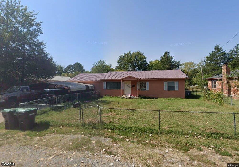 720 S Cherokee Ave, Tahlequah, OK 74464 - photo 1