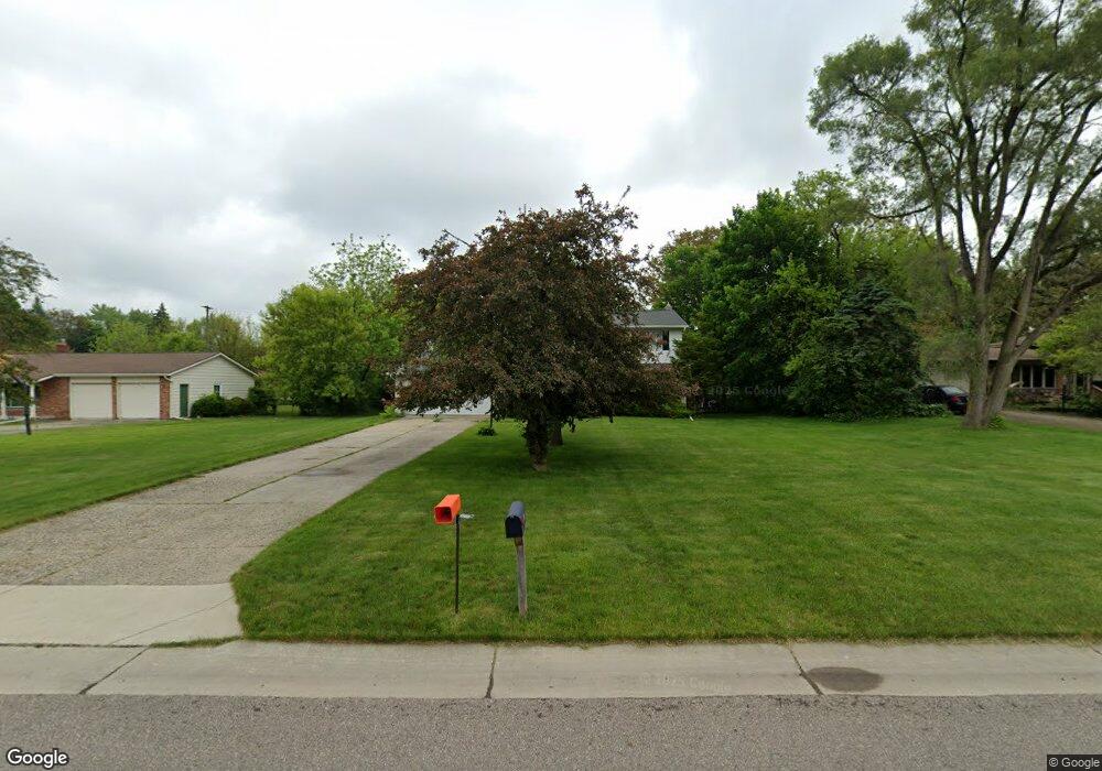 5082 Woodhaven Dr, Flint, MI 48504 - photo 1