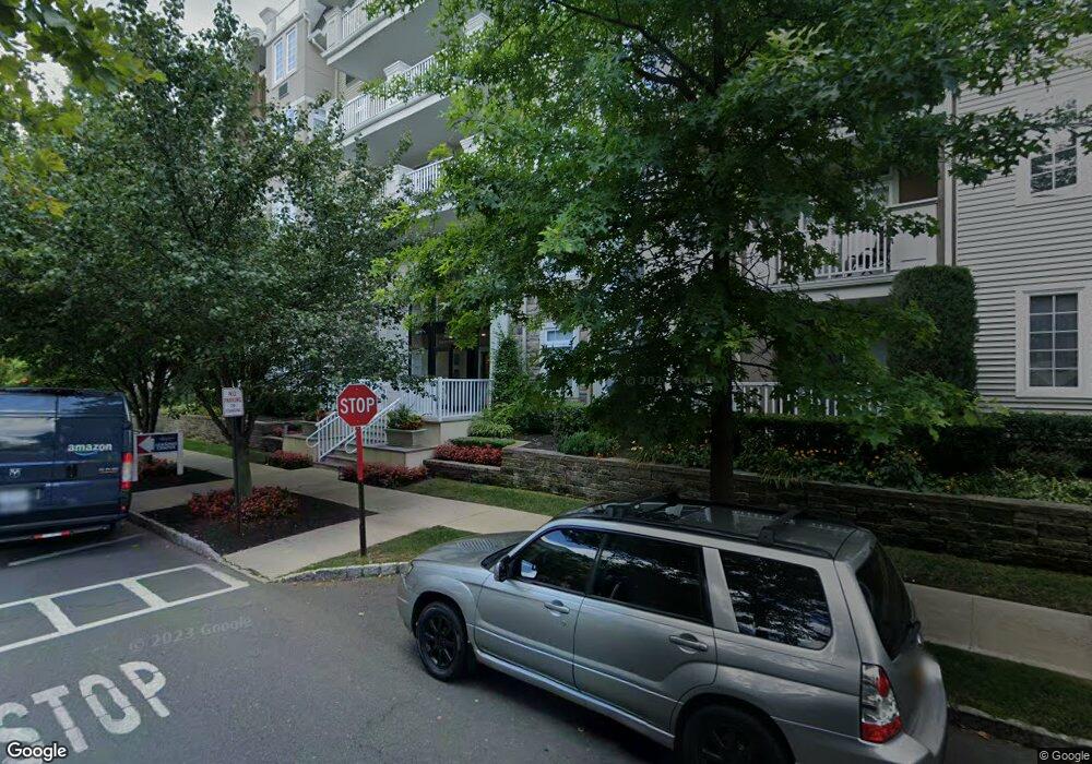 2314 Round Pointe Dr, Haverstraw, NY 10927 - photo 1