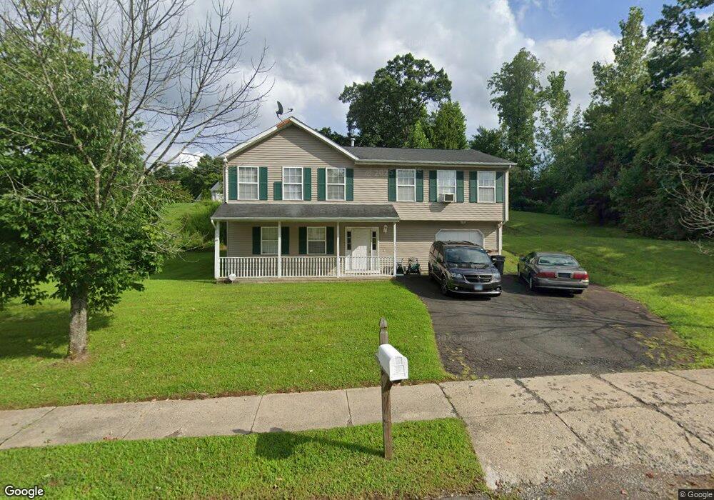 365 Briarwood Ln, Middletown, CT 06457 - photo 1