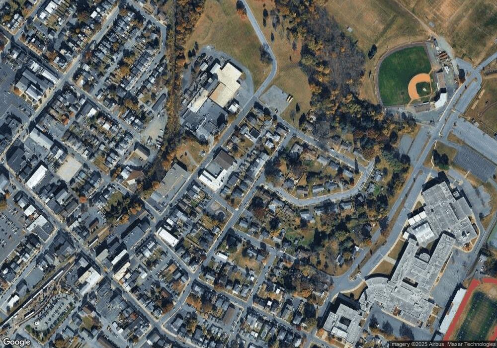 223 N Franklin St, Boyertown, PA 19512 - photo 1