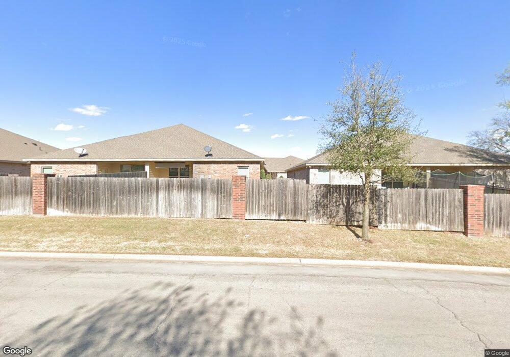 200 Shade Tree Ln, Cleburne, TX 76033 - photo 1