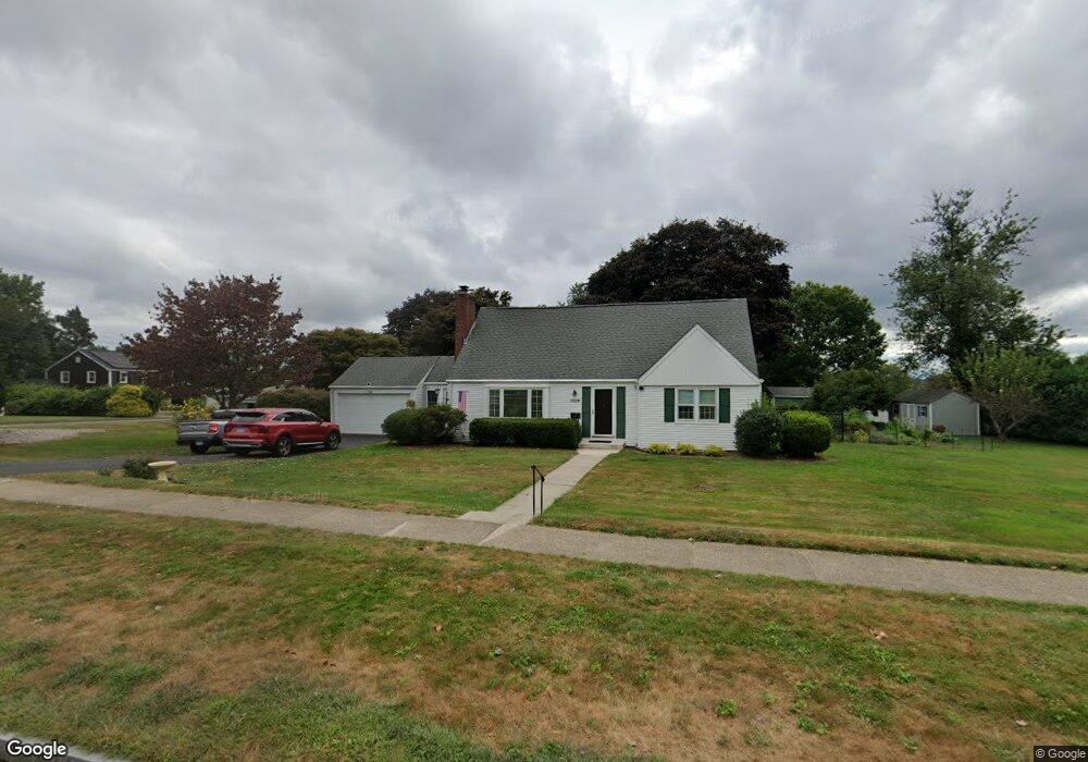 108 Webster Hill Blvd, West Hartford, CT 06107 - photo 1