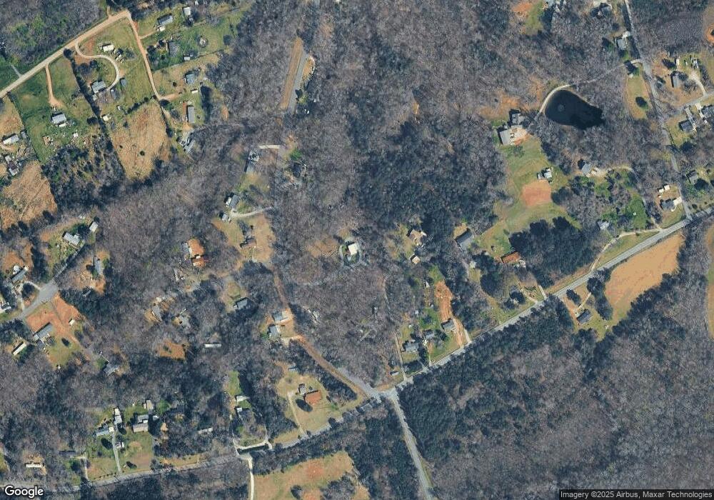 938 Colonial Rd, Clover, SC 29710 - photo 1