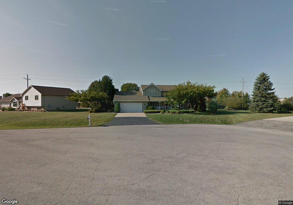 W3050 Pinecrest Ct, Appleton, WI 54915 - photo 1