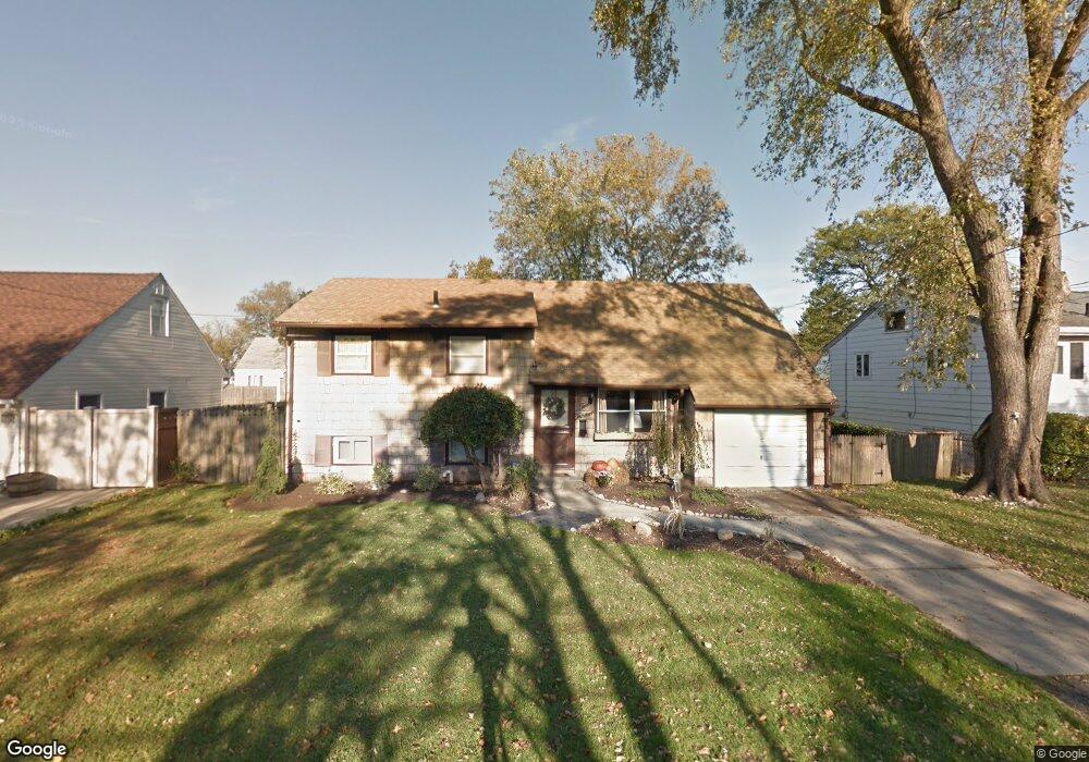 1013 N Ontario Ave, Lindenhurst, NY 11757 - photo 1