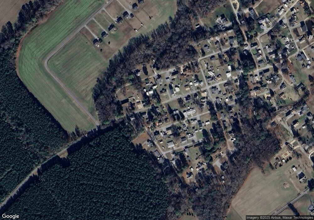 218 Marine Dr, Dunnsville, VA 22454 - photo 1