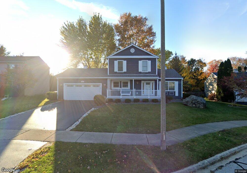 1376 Carleton Cir, Naperville, IL 60565 - photo 1