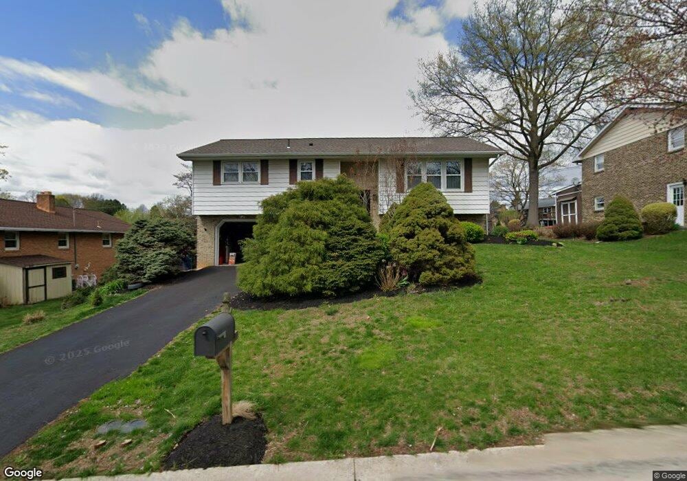 625 Beach St, Reading, PA 19605 - photo 1