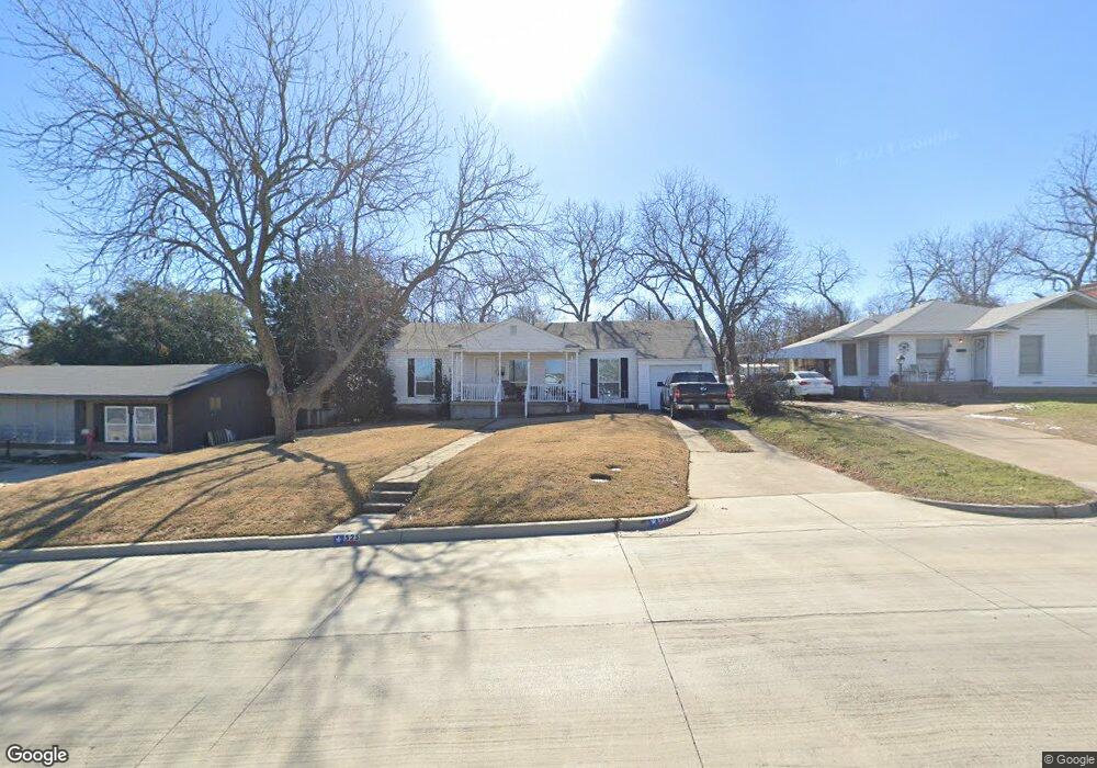525 Hill St, Grand Prairie, TX 75050 - photo 1