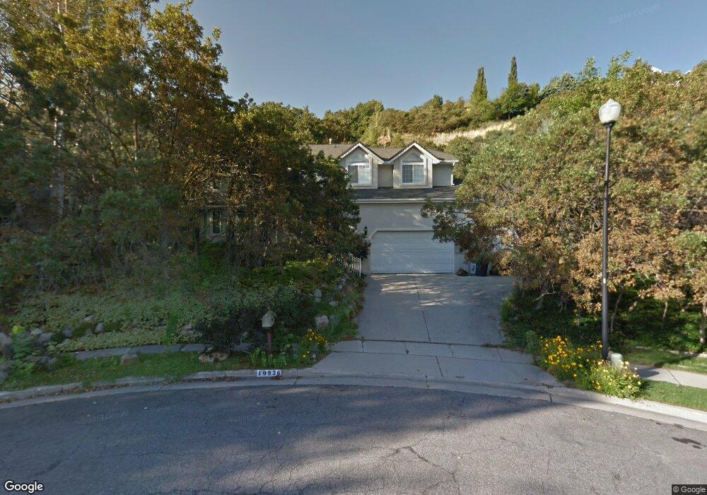 10936 Lostwood Dr, Sandy, UT 84092 - photo 1