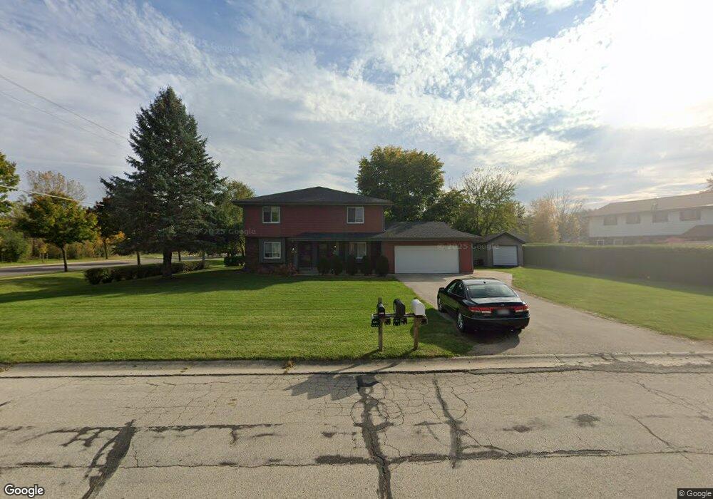 N105W15607 Hamilton Ct, Germantown, WI 53022 - photo 1