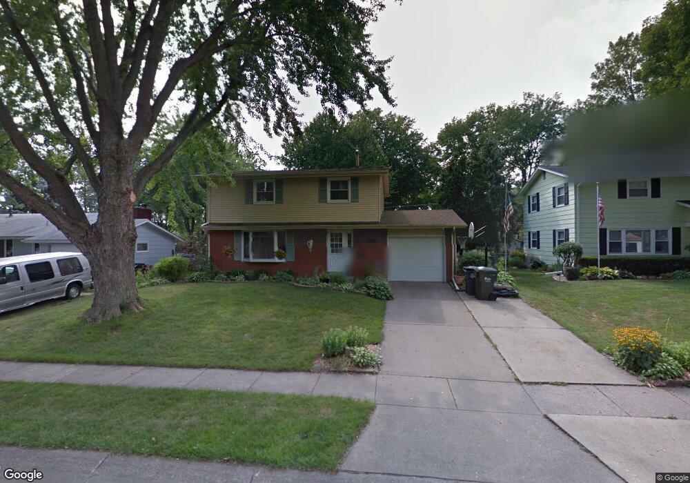 2608 Avalon Dr, Bettendorf, IA 52722 - photo 1