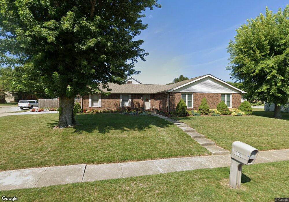 2914 Fox Pointe Dr, Columbus, IN 47203 - photo 1