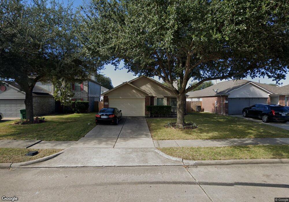 8907 Cedar Top Dr, Houston, TX 77088 - photo 1