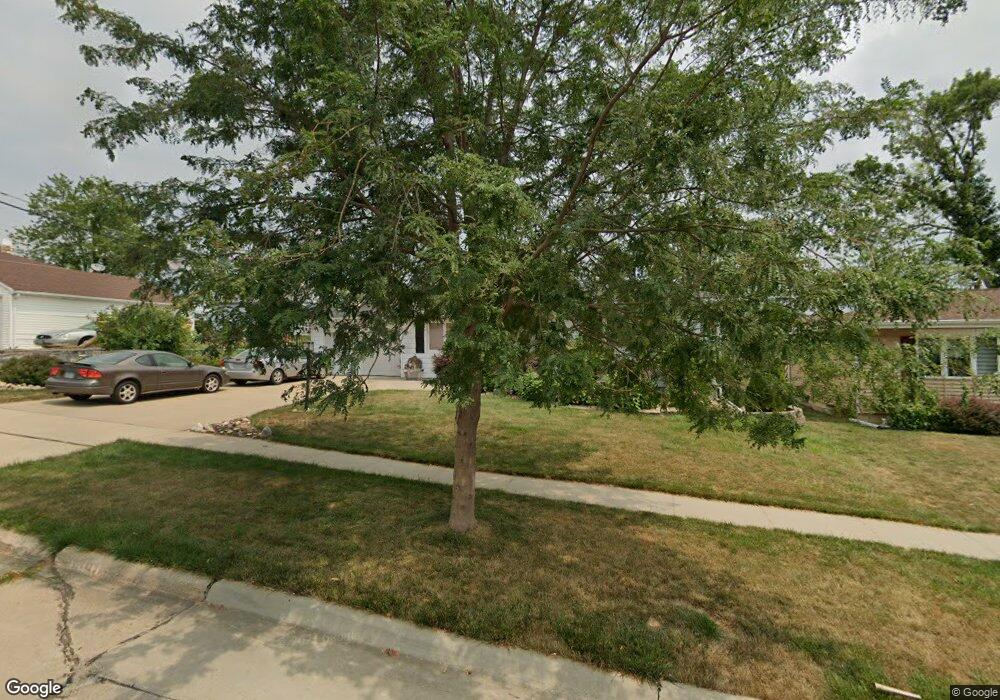 2417 Haven Ct SW, Cedar Rapids, IA 52404 - photo 1