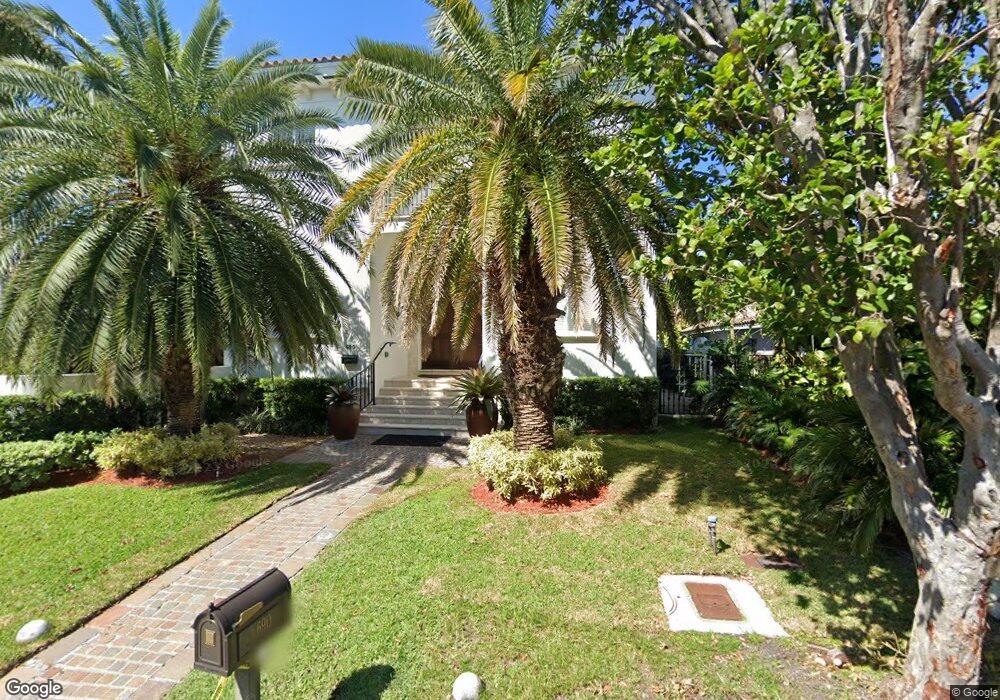 690 Hampton Ln, Key Biscayne, FL 33149 - photo 1