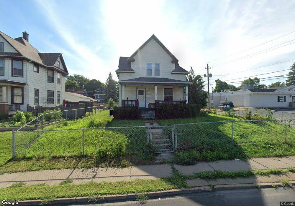 1919 N Marquette St, Davenport, IA 52804 - photo 1