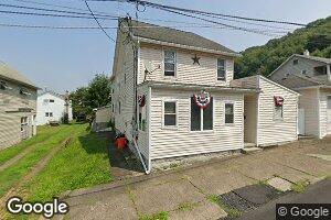 33 Apple St, Glen Lyon, PA 18617