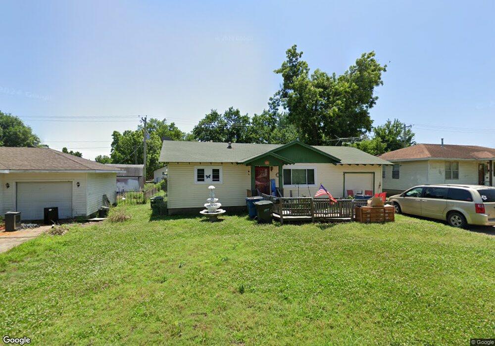 1131 E 5th St, Cushing, OK 74023 - photo 1