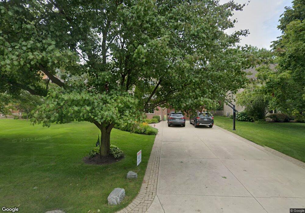 914 Queens Ln, Glenview, IL 60025 - photo 1