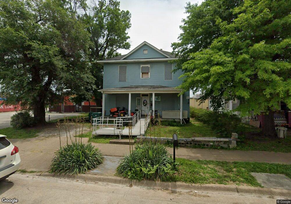 2110 Crawford Ave, Parsons, KS 67357 - photo 1