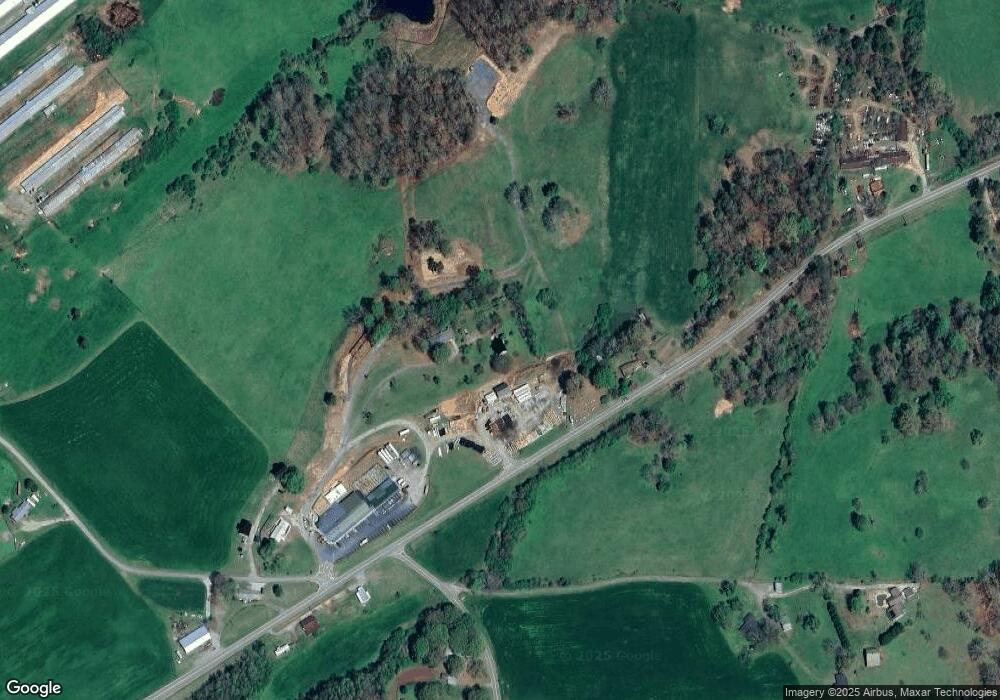 204 Stephens Cir, Murrayville, GA 30564 - photo 1