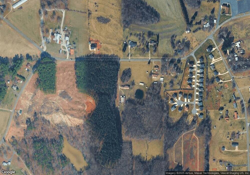 330 Barry Oak Rd, Statesville, NC 28625 - photo 1