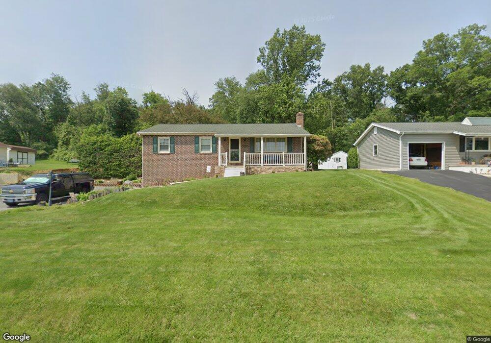 552 Wile Cir, Fayetteville, PA 17222 - photo 1