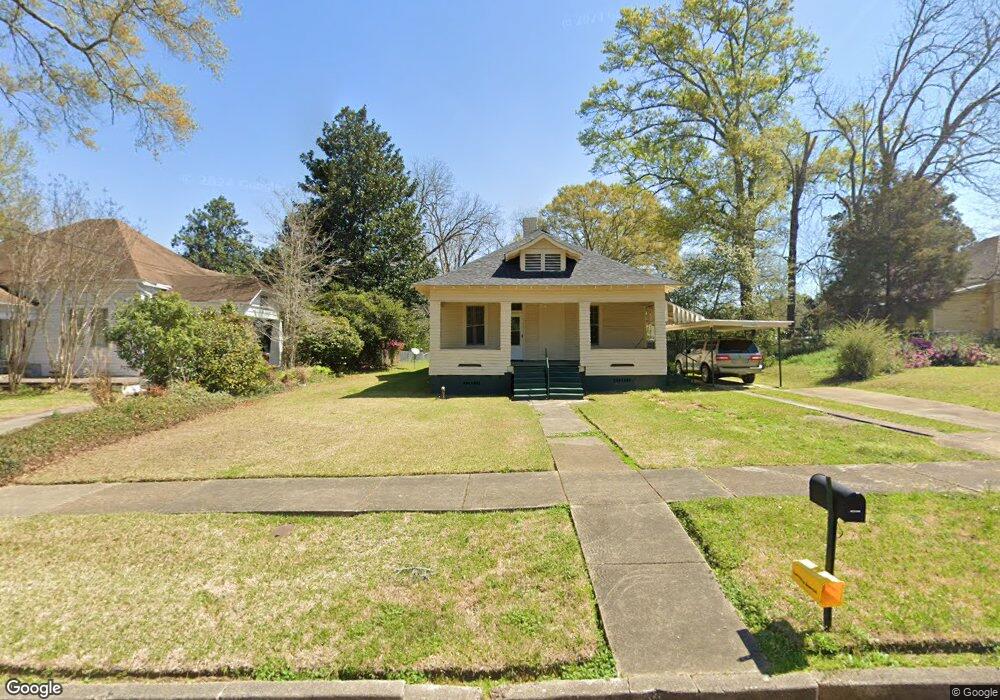 516 Howe St, McComb, MS 39648 - photo 1