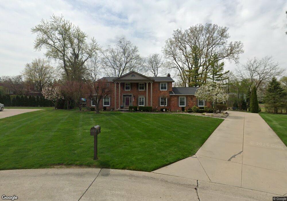 2820 Downderry Ct, Bloomfield Hills, MI 48304 - photo 1