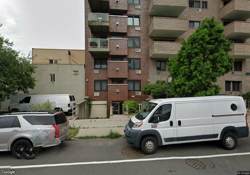 3411 Guider Ave unit 5, Brooklyn, NY 11235 - photo 1